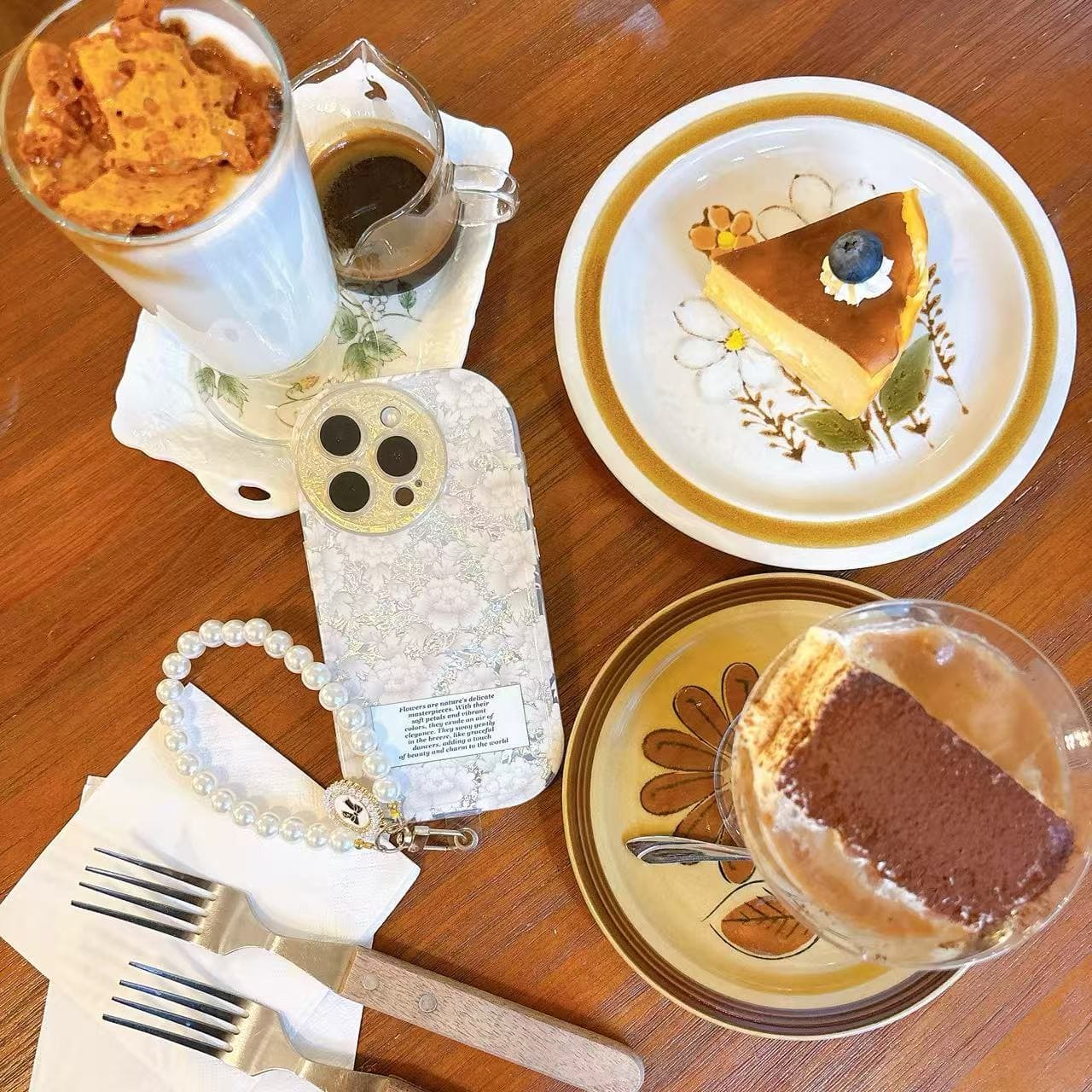 [SUMMER COFFEE] Phone Case with Phone Charm Strap,3 in 1