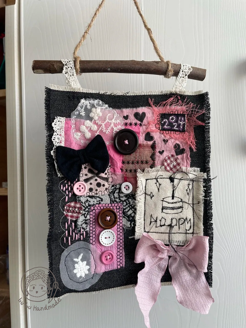 Two-Faced Girl 丨Patchwork Hanging Picture, Fabric Art Collage